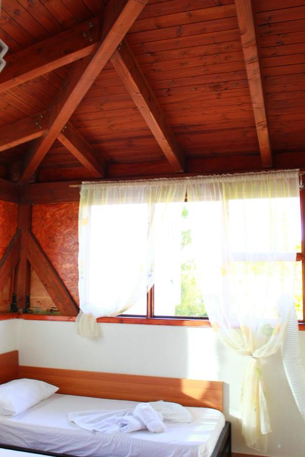 2 Kitarat Bb Bed & Breakfast Vlorë Екстериор снимка