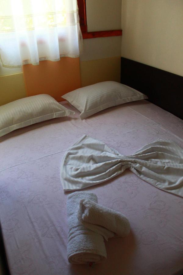 2 Kitarat Bb Bed & Breakfast Vlorë Екстериор снимка