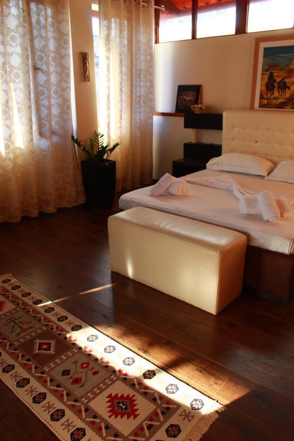 2 Kitarat Bb Bed & Breakfast Vlorë Екстериор снимка