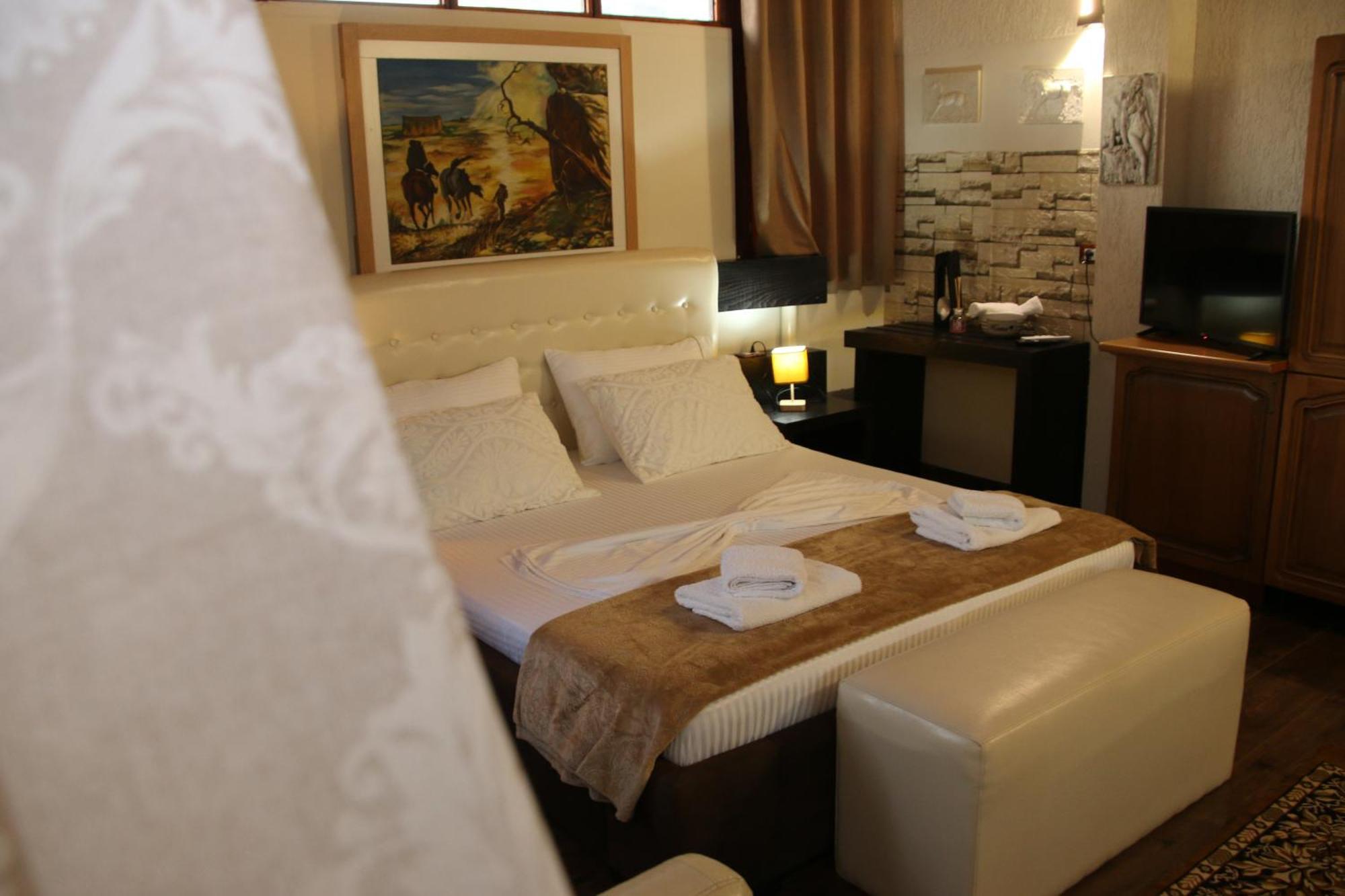 2 Kitarat Bb Bed & Breakfast Vlorë Екстериор снимка