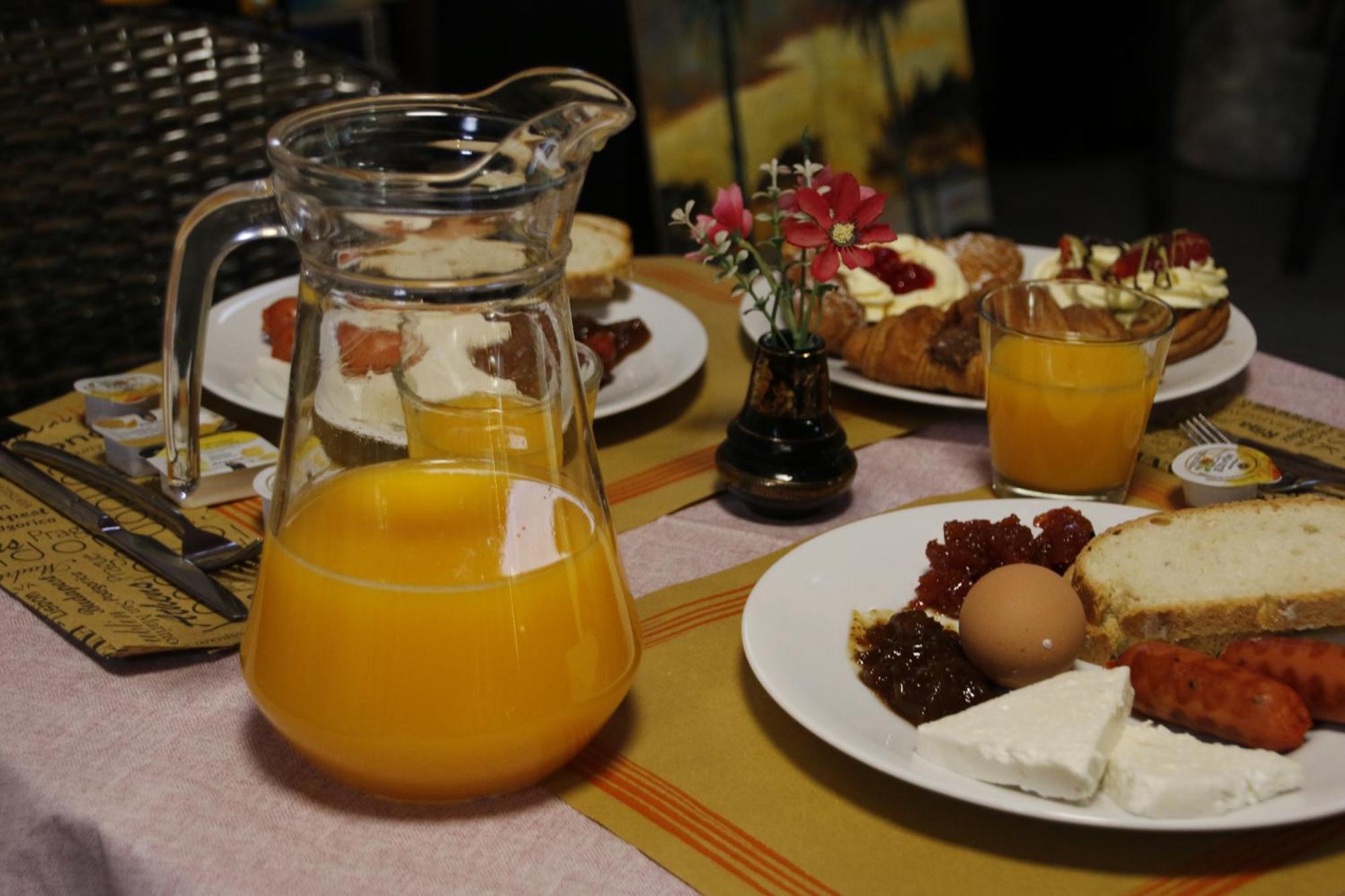 2 Kitarat Bb Bed & Breakfast Vlorë Екстериор снимка